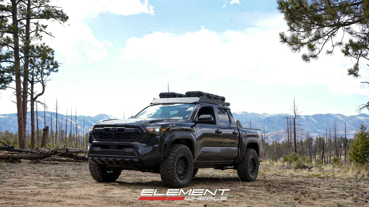 17x8.5 | 17x8.5 Staggered Method Race MR305 NV on 2024-2025 Toyota Tacoma