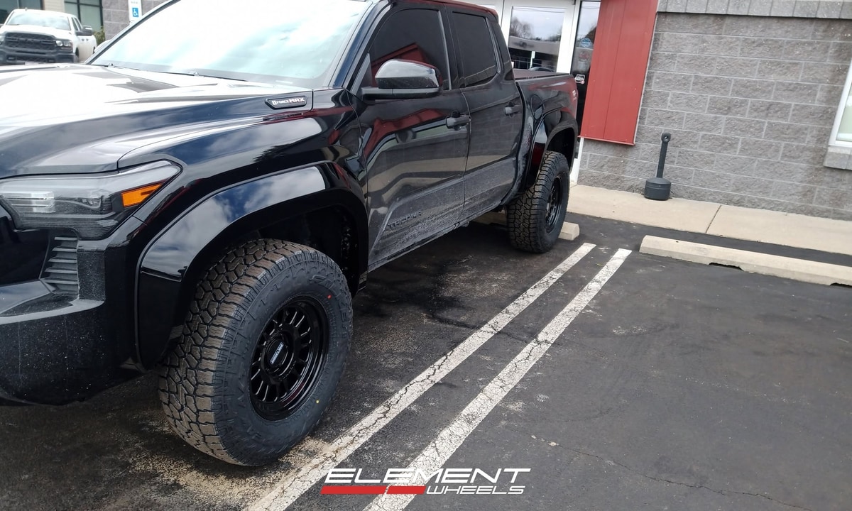17x8.5 Method Race MR318 on 2024-2025 Toyota Tacoma