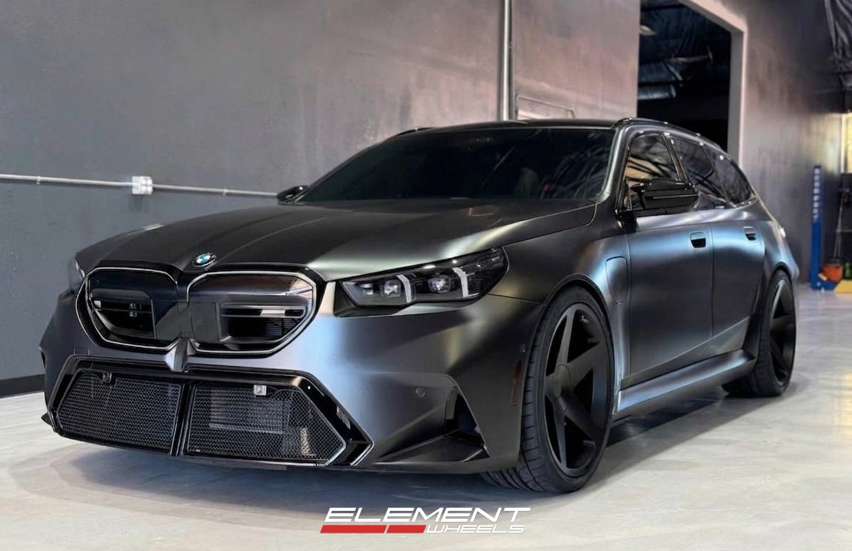 22x10.5 | 22x11.5 Staggered on 2025-2026 BMW M5