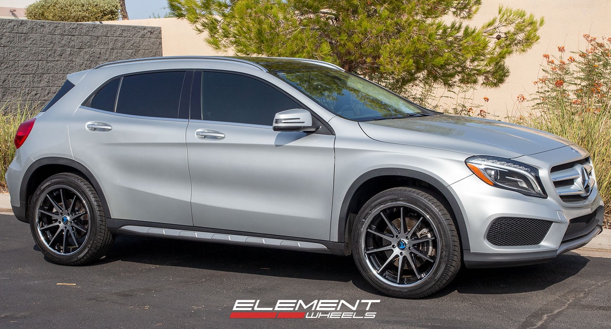 19 inch Rohana RC10 Black Machined w/ Chrome Stainless Steel Lip on a 2015 Mercedes Benz GLA250