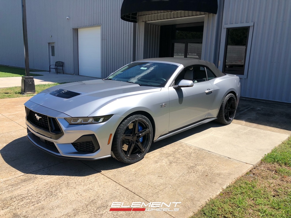 20 inch Staggered Modern Luxury MLF10 Gloss Black on a 2024 Ford Mustang GT