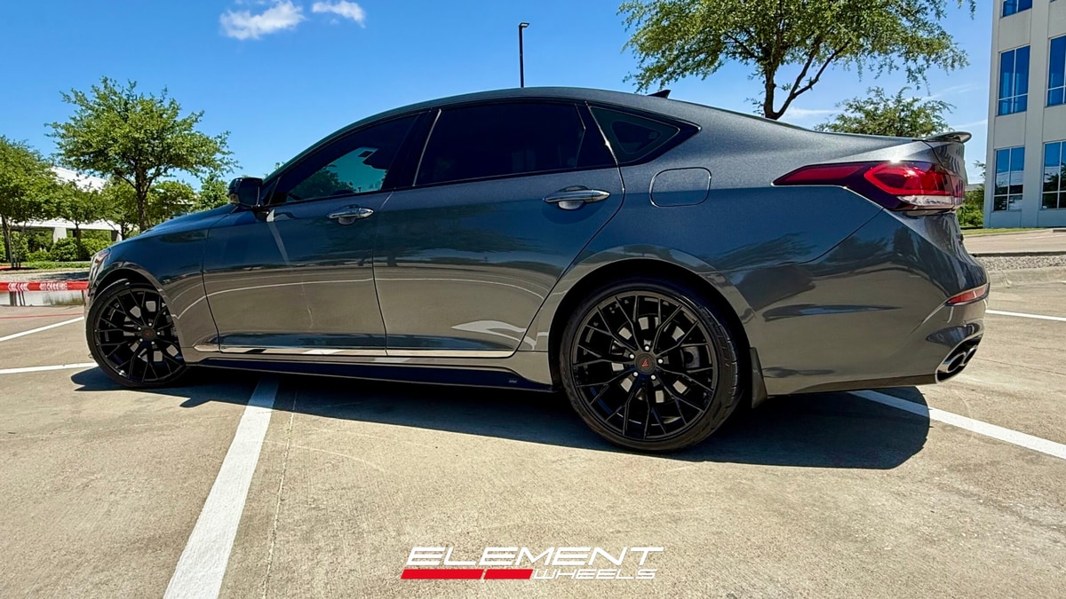 Staggered 20 inch Ferrada Forge-8 FR9 in Obsidian Black on a 2019 Genesis G80