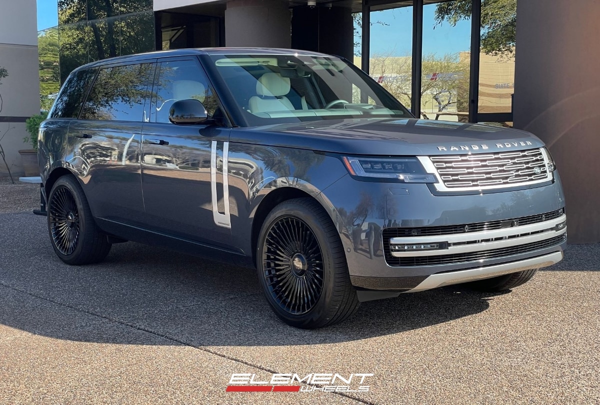 22 Inch Giovanna Tulum in Gloss Black on a 2023 Land Rover Range Rover