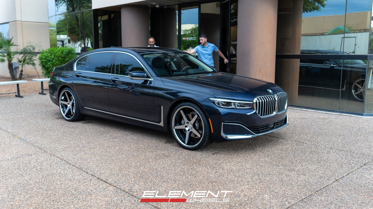 Staggered 22 Inch Ferrada FR3 in Machine Black w/ Chrome Lip on a 2020 BMW 7 Series