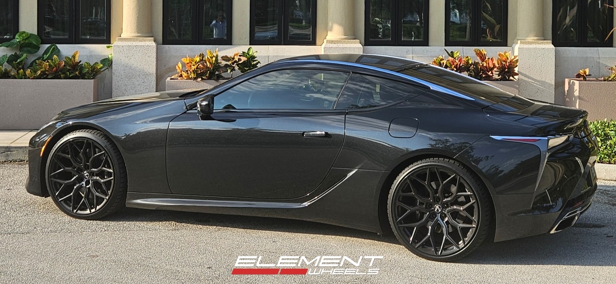 22 inch Staggered Vossen HF-2 in Gloss Black on a 2021 Lexus LC500
