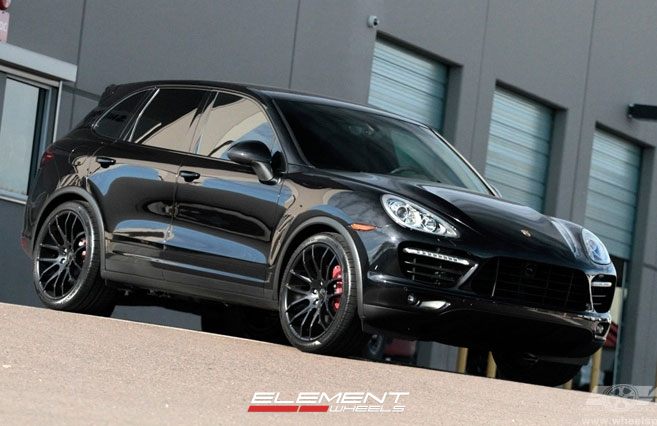 Giovanna Killis 22x10.5 on Porsche Cayenne w/ Specs