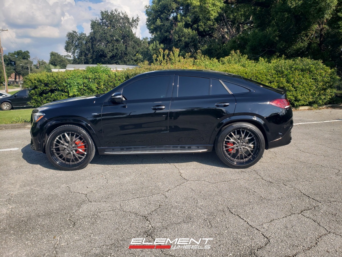 24 inch Staggered Variant SHB-3P in Gloss Gunmetal w/ Black Lip on a 2023 Mercedes Benz GLE53 AMG Coupe