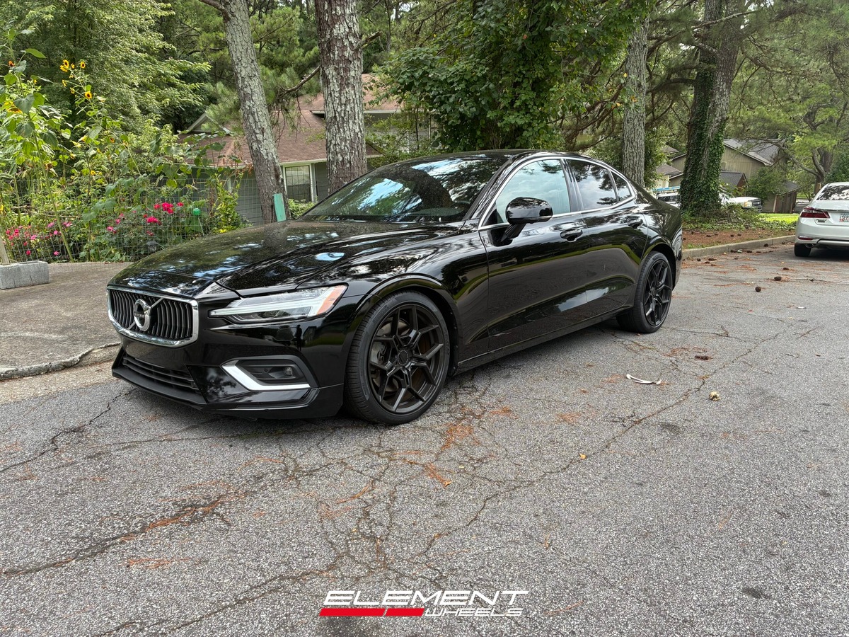 19 inch Blaque Diamond BD-F25 in Gloss Black on a 2019 Volvo S60