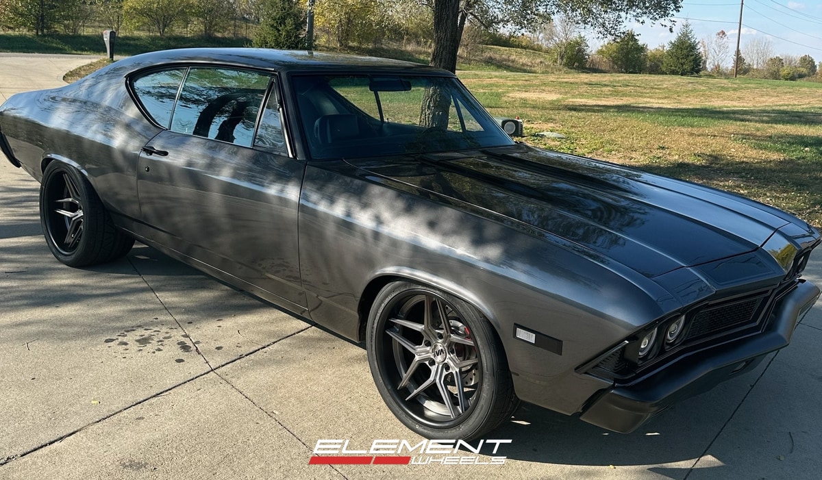 Double Staggered 18/19 inch CNT-3P in Satin Gunmetal on a 1968 Chevrolet Chevelle