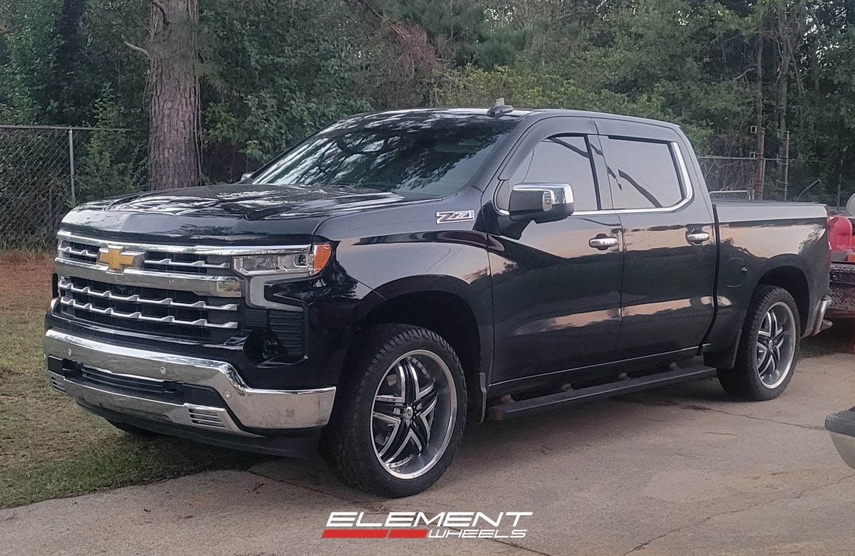 22 inch Diablo Blitz in Chrome w/ Black Inserts on a 2025 Chevrolet Silverado 1500 4WD