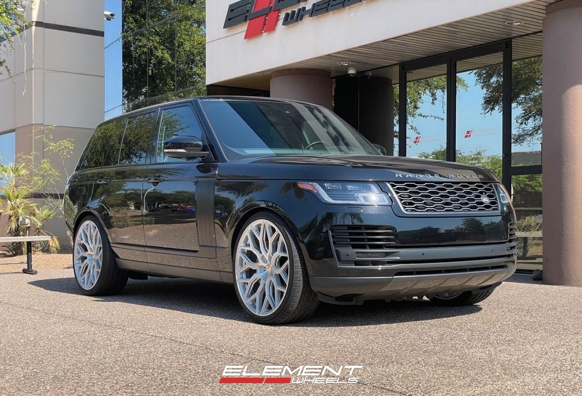 24 inch Vossen HF-2 in Silver Machined Face on a 2021 Land Rover Range Rover