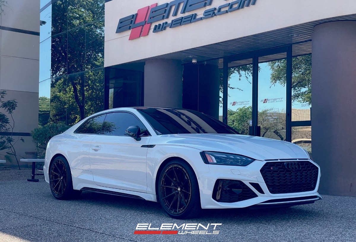 20 Inch Variant Aure in Gloss Black on a 2023 Audi RS5