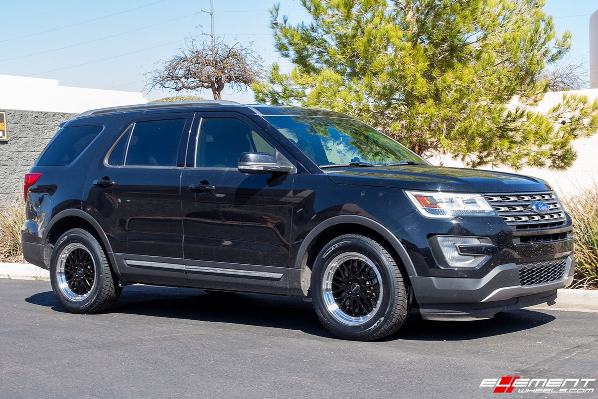 18 inch Versus VS243 Black w/ Machined Lip on a 2017 Ford Explorer