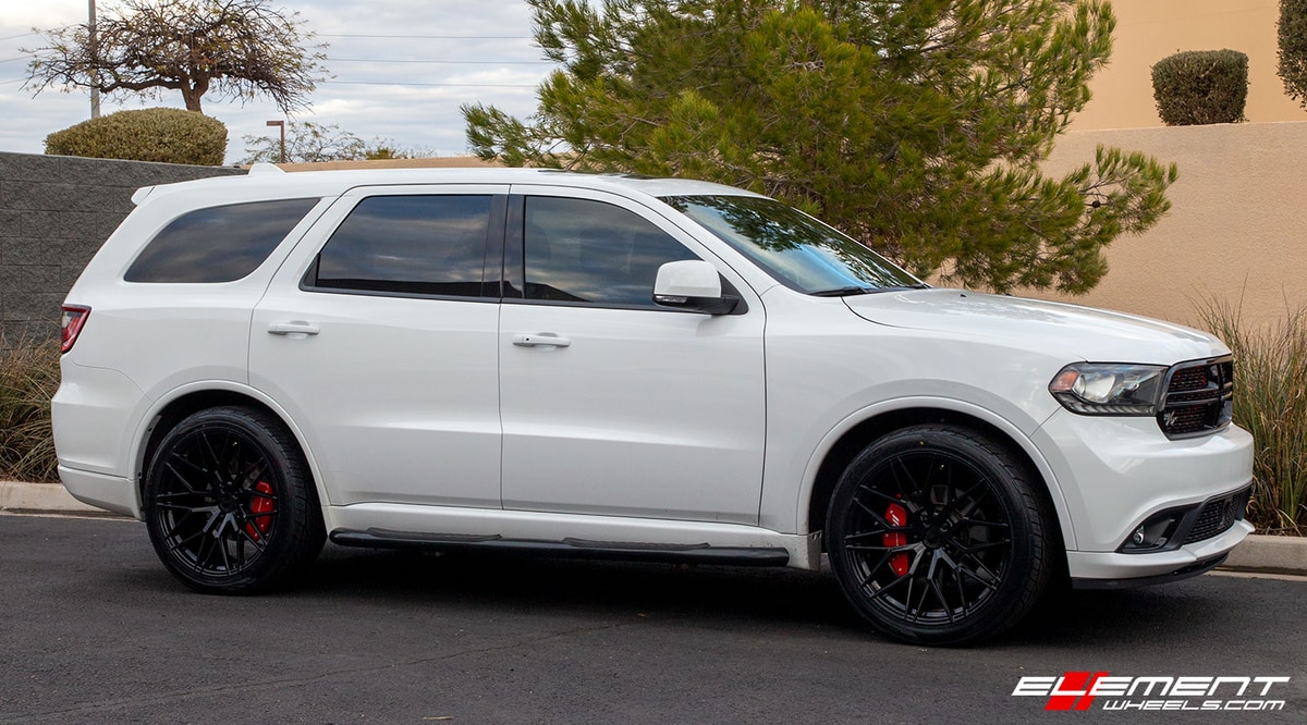 22 inch Avant Garde M520R Gloss Black on a 2015 Dodge Durango
