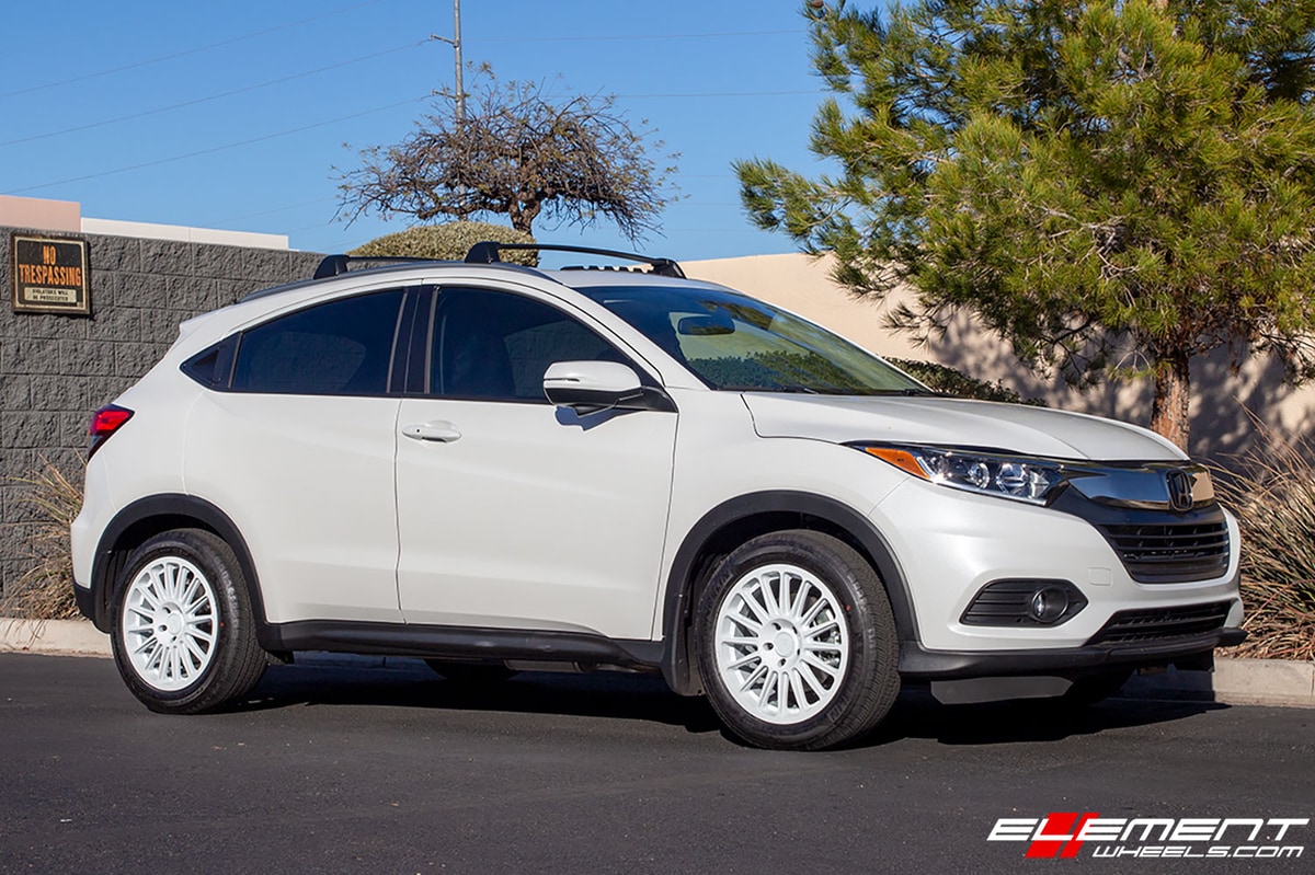 17 inch Motegi MR141 White on a 2021 Honda HR-V EX