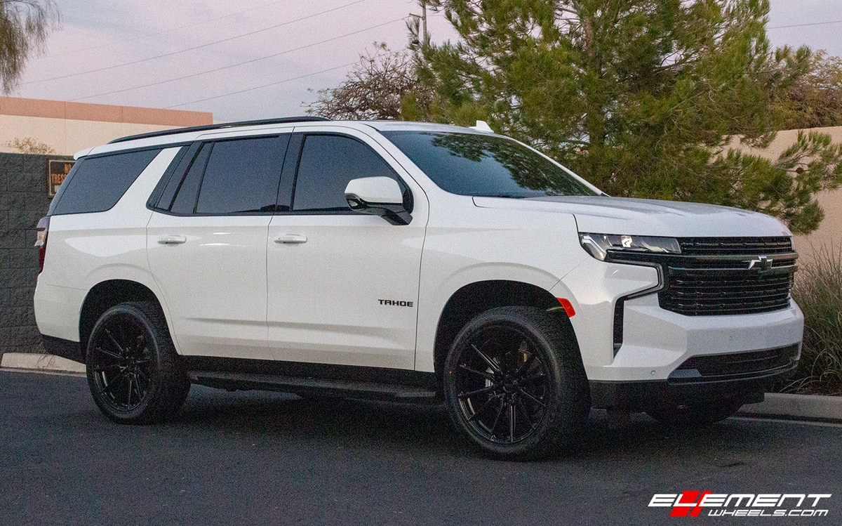 22 inch Vossen HF6-1 Gloss Black on a 2021 Chevrolet Tahoe