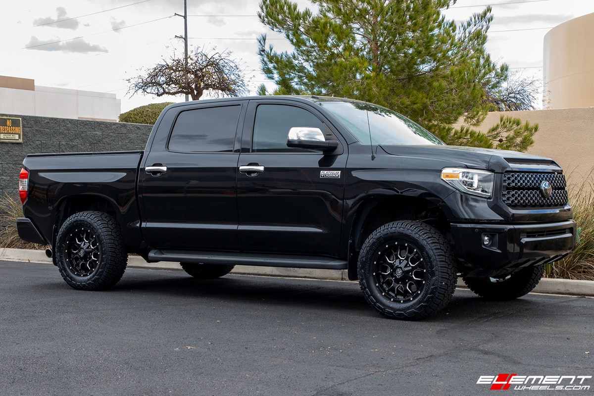 18 inch Mayhem Warrior 8015M Gloss Black w/ Milled Spokes on a Leveled 2018 Toyota Tundra