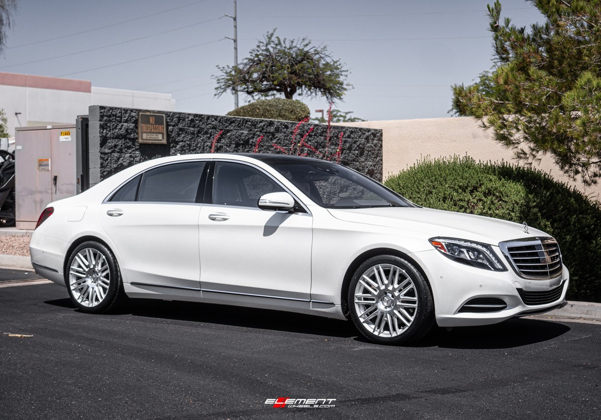 20 inch Staggered Mandrus Estate Silver w/ Mirror Face on a 2015 Mercedes Benz S550 Sedan