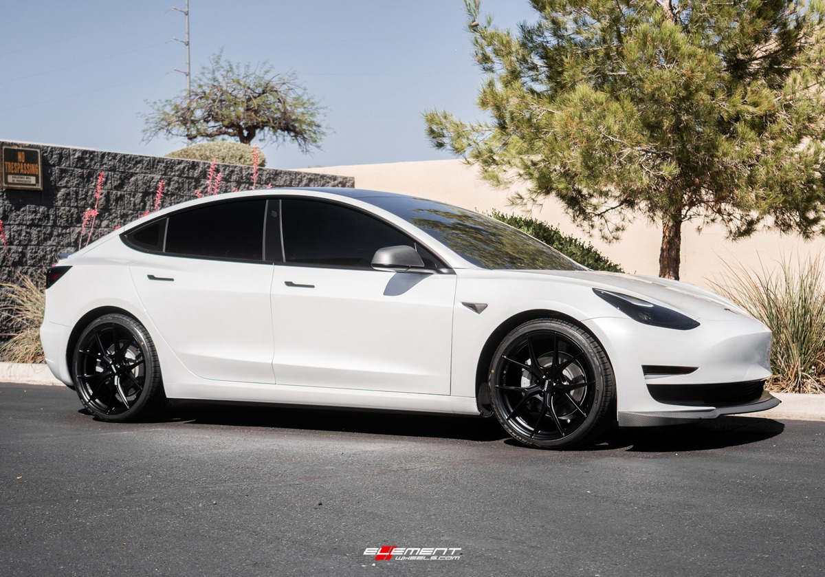 20 inch Varro VD38X Satin Black on a Lowered 2021 Tesla Model 3 AWD