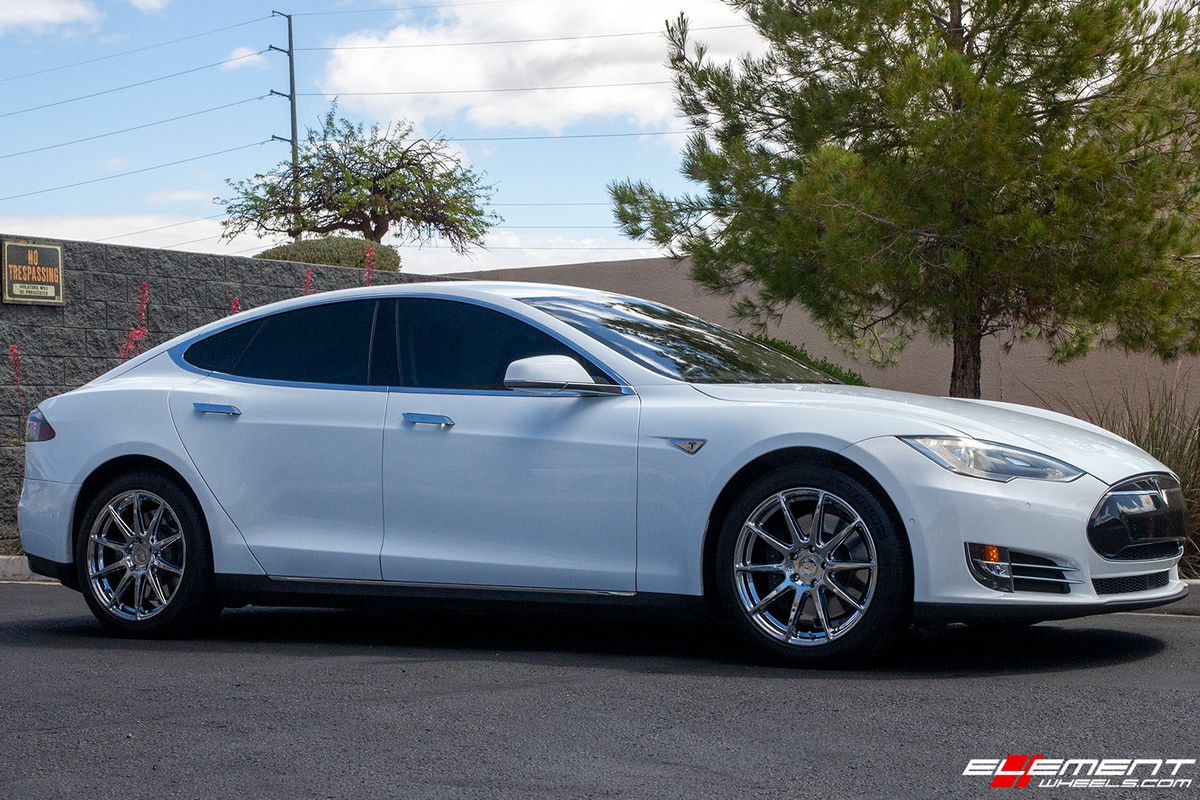19 inch Niche Essen Chrome M148 on a 2015 Tesla Model S 2WD