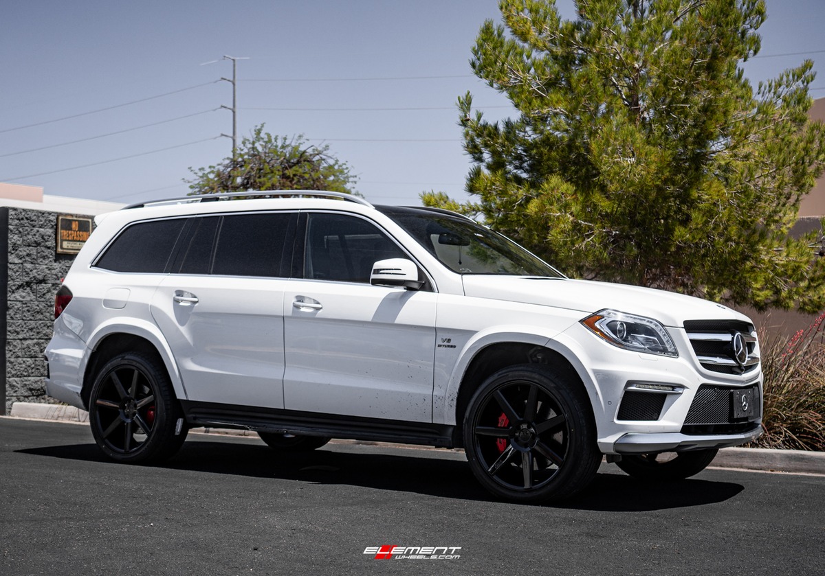 22 inch Niche Verona All Gloss Black M168 on a 2016 Mercedes Benz GL63
