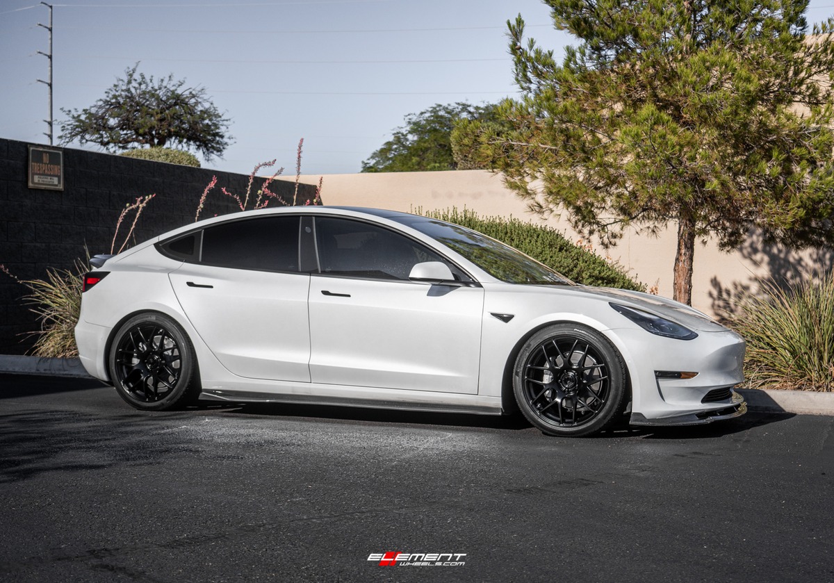 19 inch Avant Garde M610 Matte Black on a 2021 Tesla Model 3 Performace