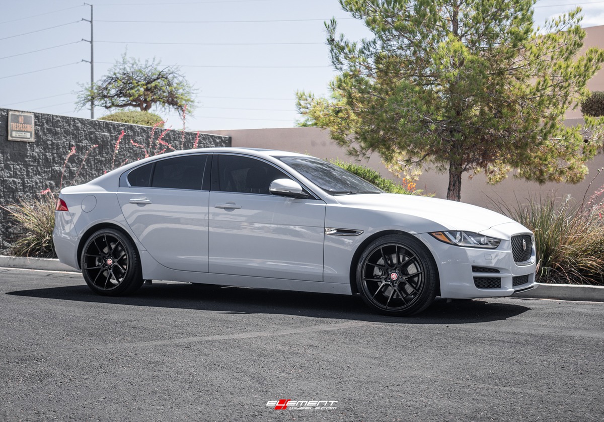 19 inch Staggered Savini Black Di Forza BM14 Gloss Black on a 2017 Jaguar XE