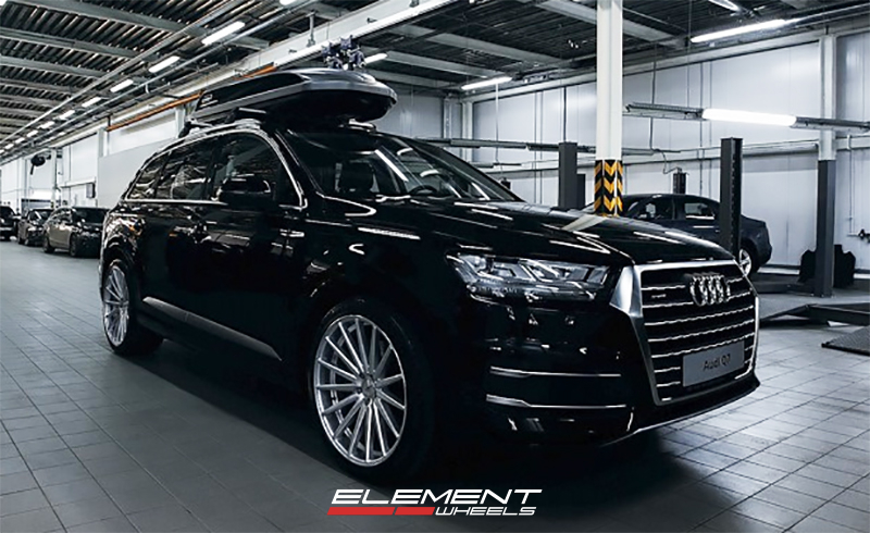 22x10.5 Vossen VFS-2 on 2017 Audi Q7 w/ Specs