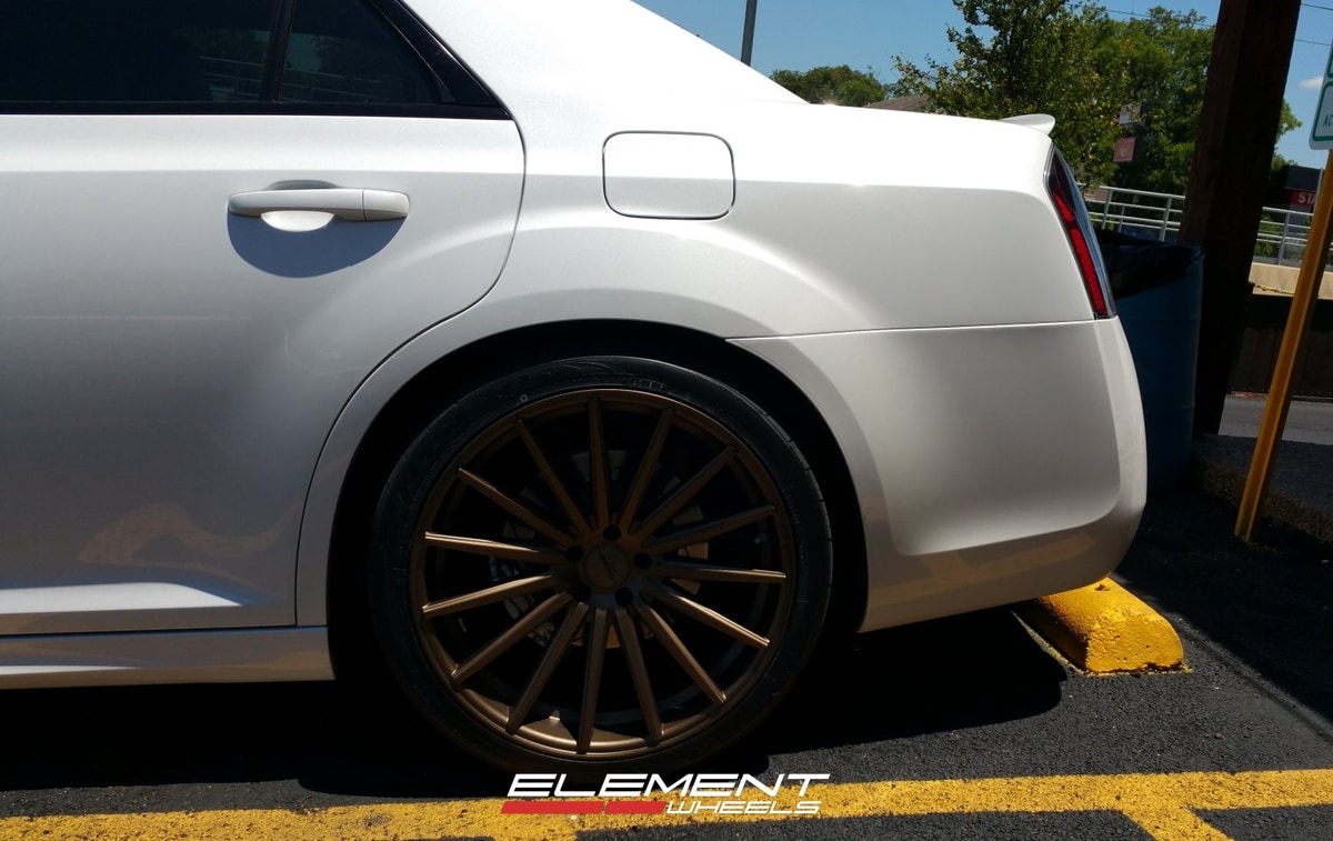 22 inch Staggered Vossen VFS2 Matte Bronze on 2014 Chrysler 300 SRT8 w/ Specs