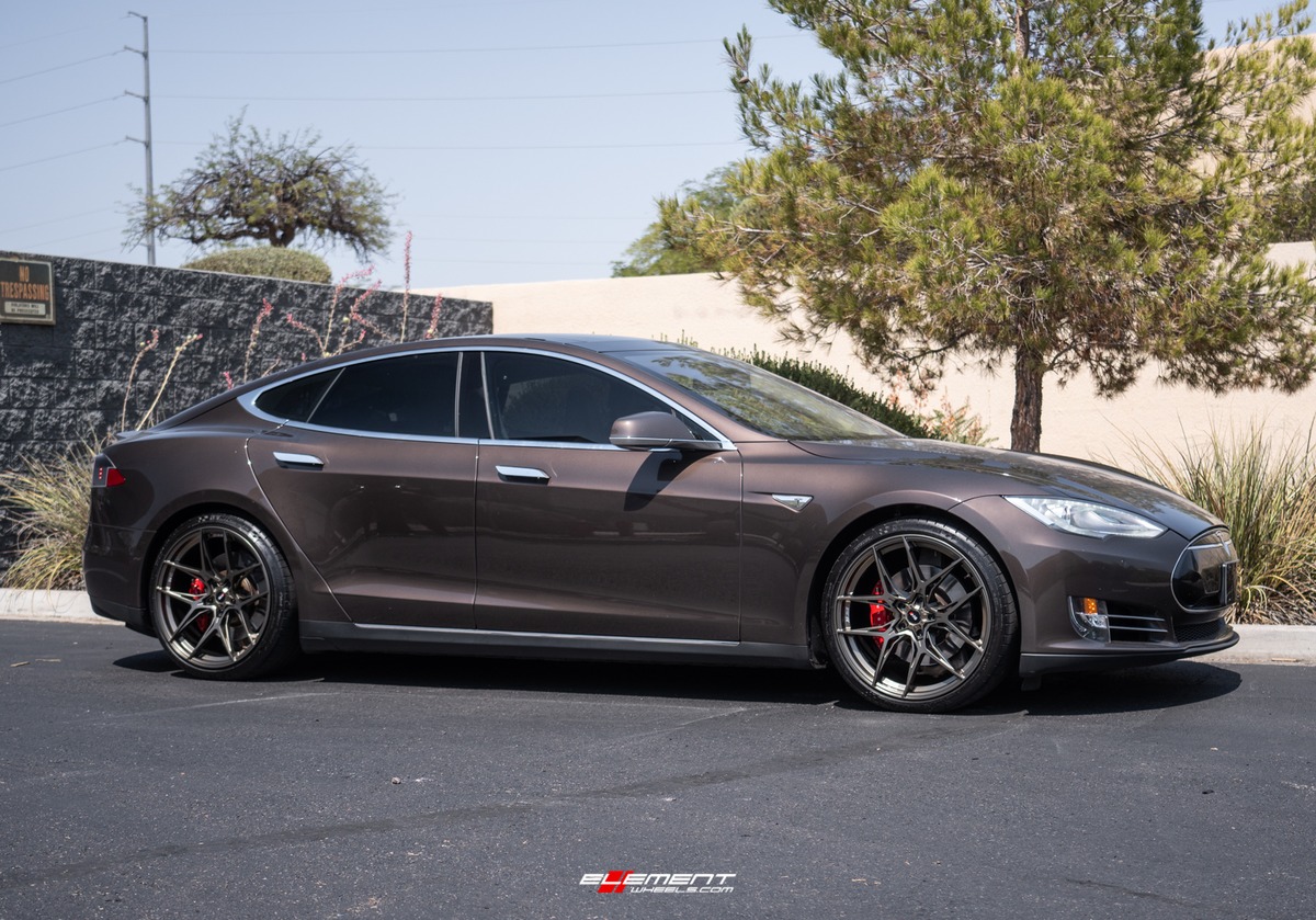 21 inch Staggered Savini SV-F5 Matte Bronze on a 2013 Tesla Model S 2WD