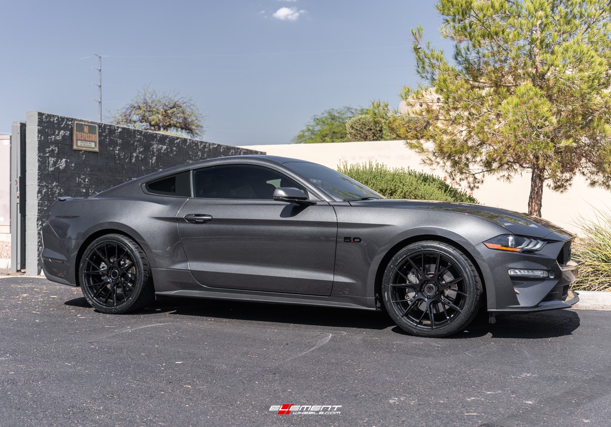 20 inch Staggered Blaque Diamond BD-F18 Gloss Black on a 2018 Ford Mustang