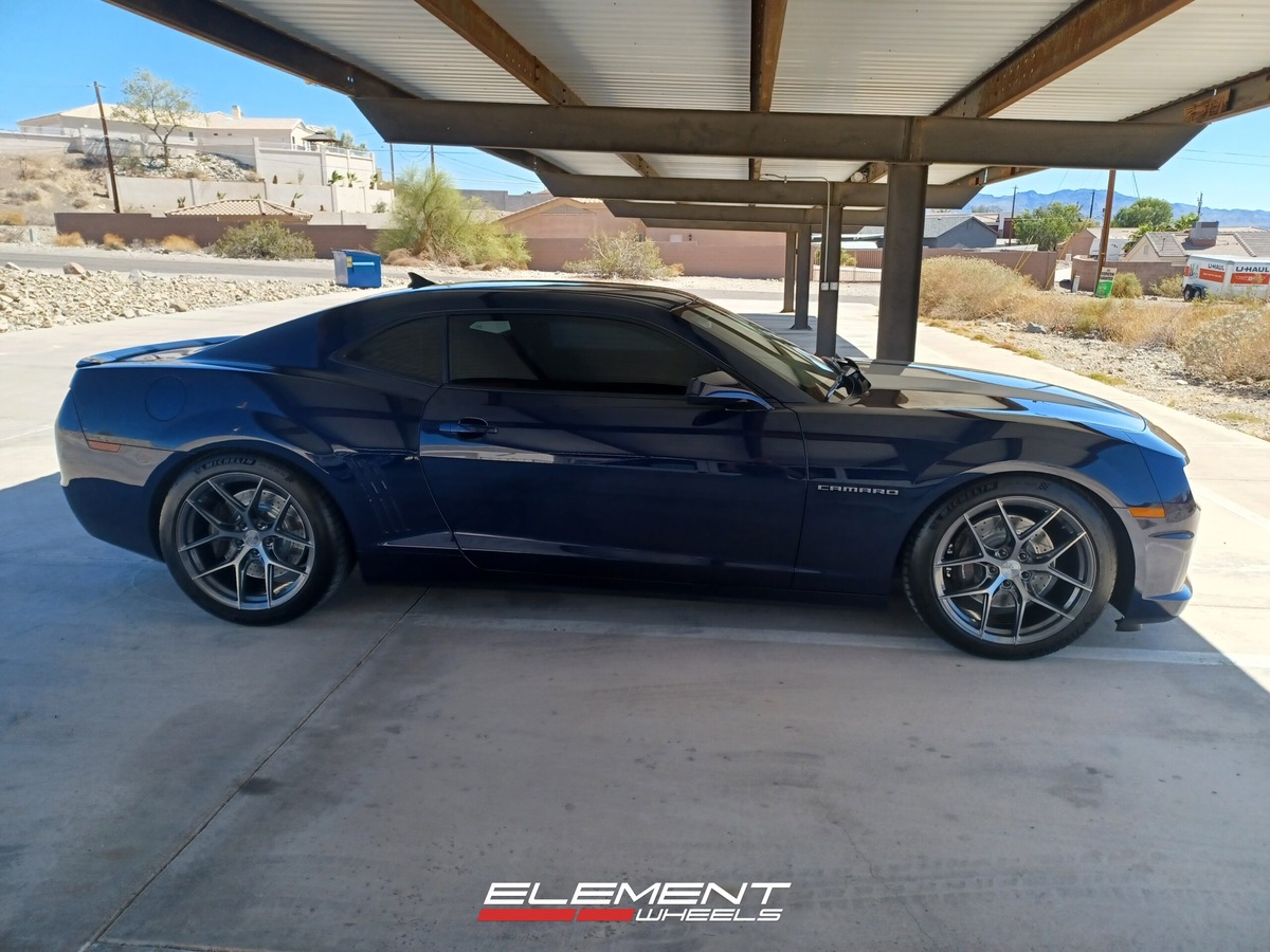 Staggered 20 inch Avant Garde M580R in Dark Graphite Metallic on a 2011 Chevrolet Camaro SS