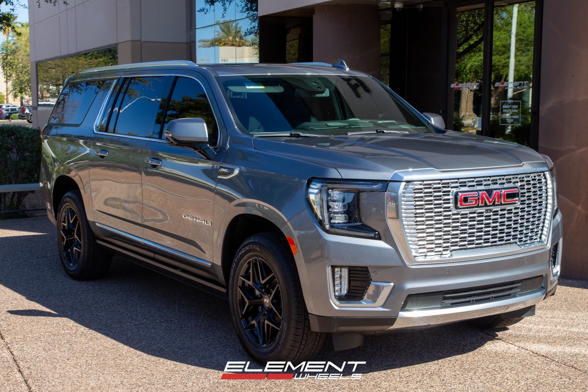 20 Inch Niche Vice M231 in Gloss Black on a 2022 GMC Yukon Denali