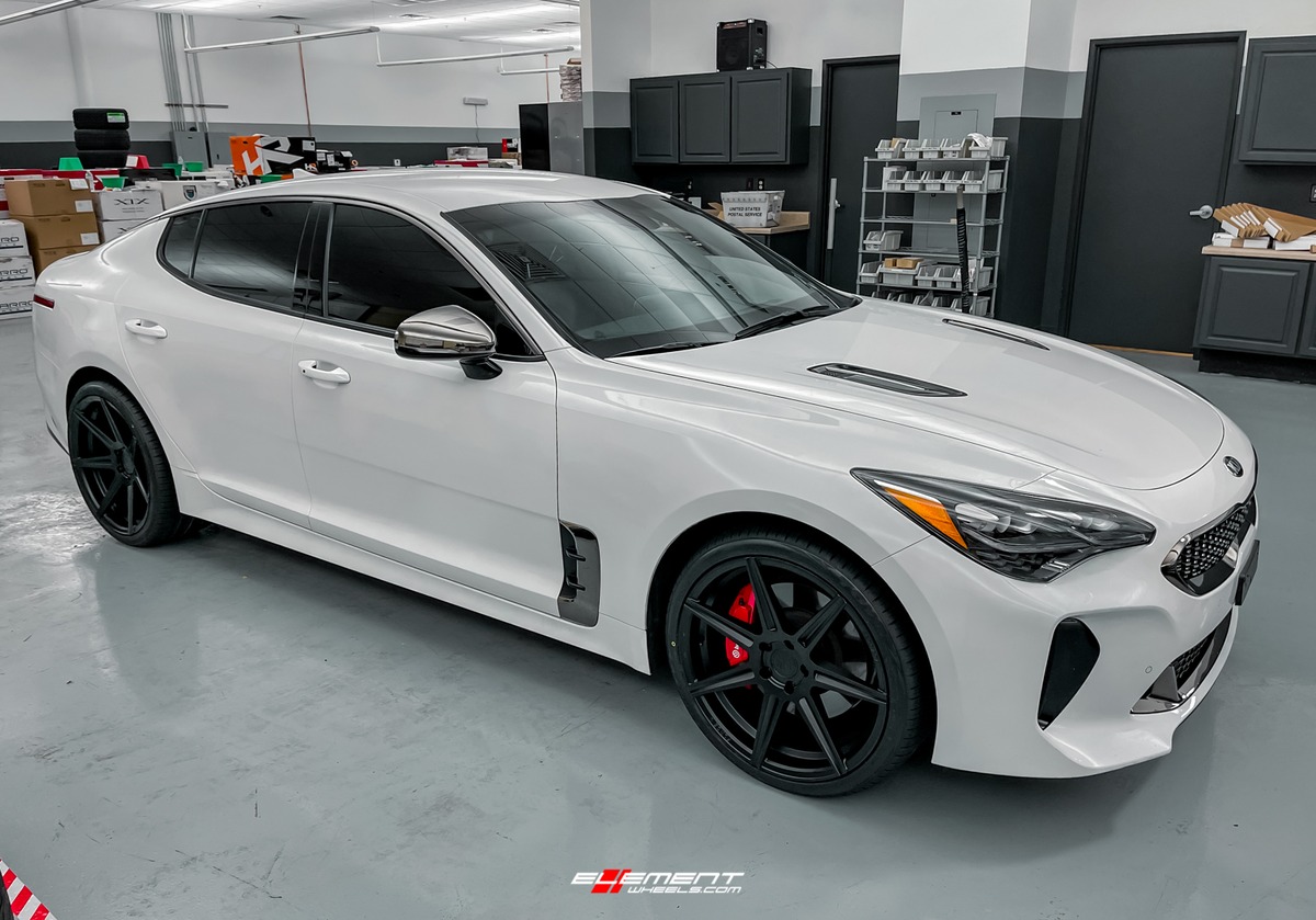 20 inch Staggered Ferrada Forge-8 FR7 Matte Black on a 2019 Kia Stinger GT