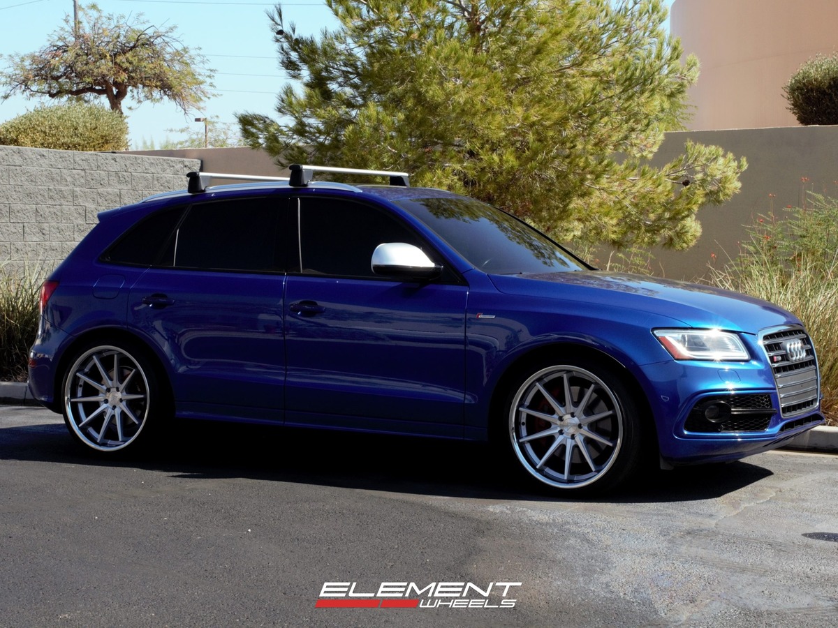 22 Inch Ferrada FR4 in Machine Silver w/ Chrome Lip on a 2016 Audi SQ5