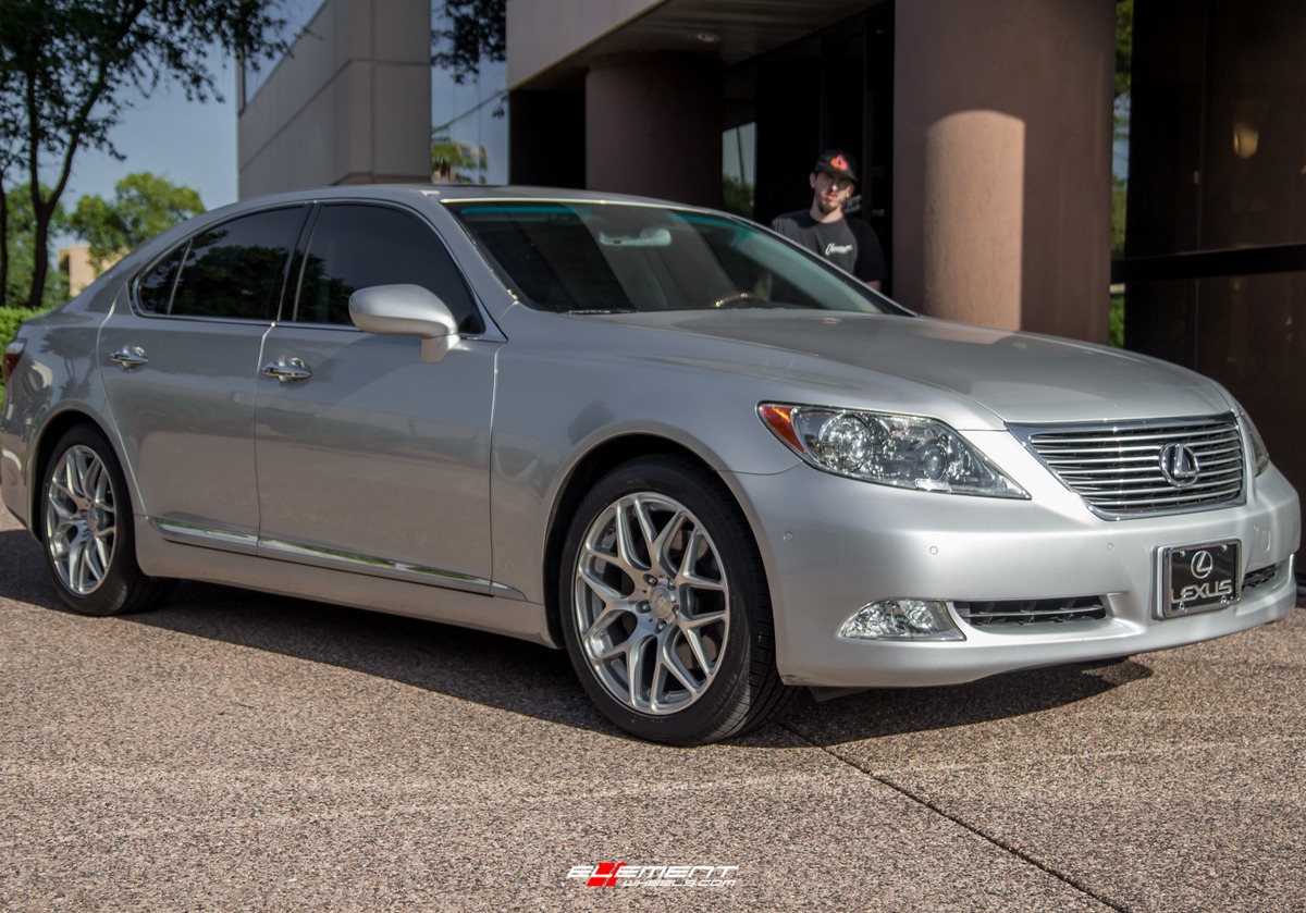 19 inch MRR Ground Force GF9 Silver w/ Machined Face on a 2007 Lexus LS460