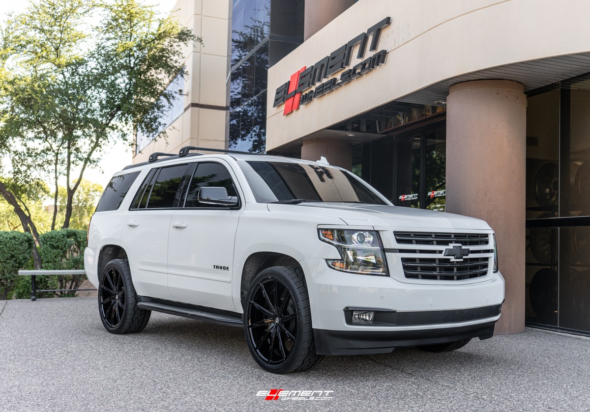 24 inch Lexani CSS-15 Full Gloss Black w/ Covered Cap on a 2019 Chevrolet Tahoe