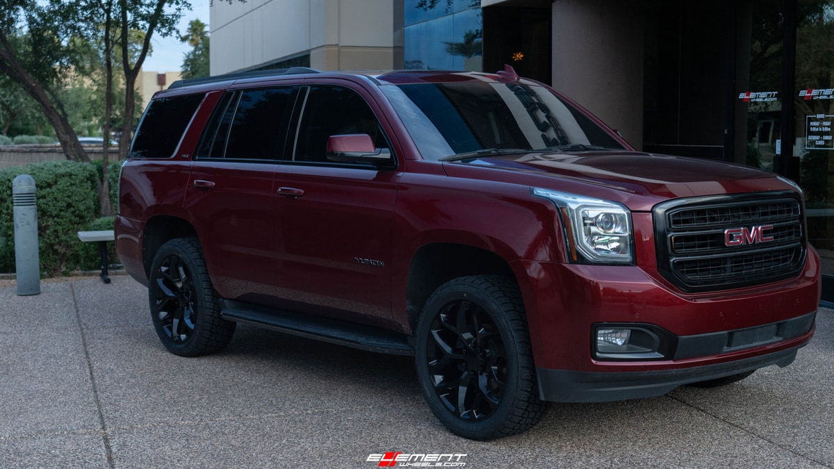 22 Inch Vors DG11 in Gloss Black on a 2020 GMC Yukon