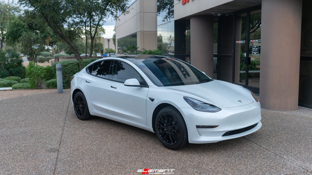 18 Inch MRR Ground Force GF5 in Gloss Black on a 2021 Tesla Model 3