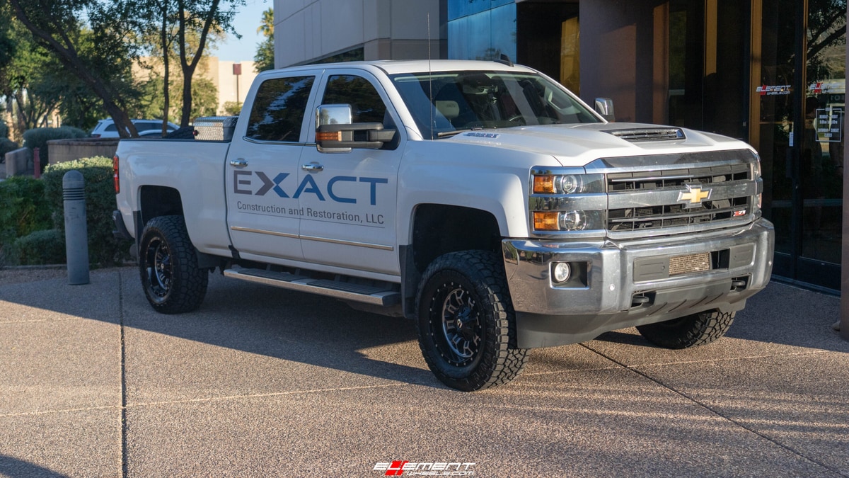 18 Inch Fuel Off-Road Crush Gloss Black Double Dark Tint D561 on a 2019 Chevrolet 2500