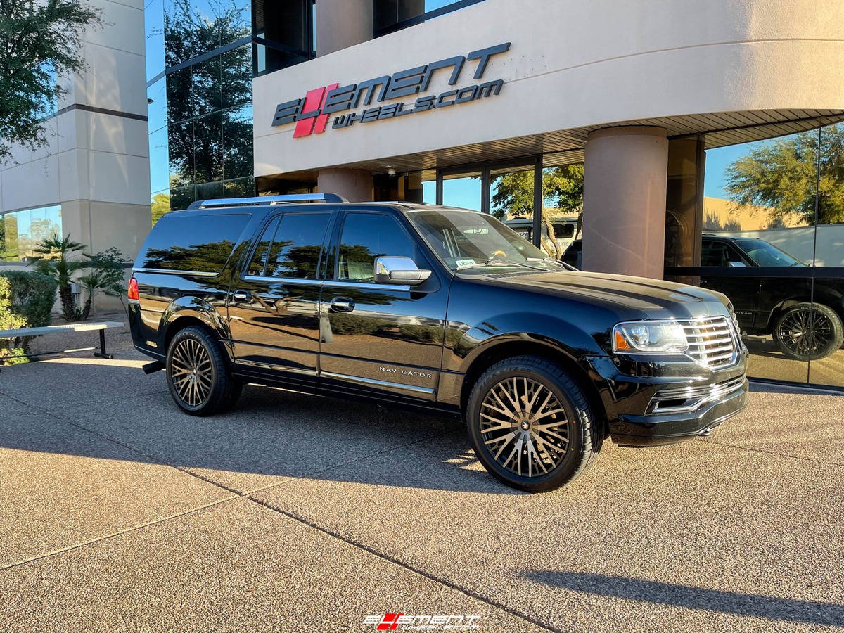 22 Inch Mazzi Twist Tie 373 Matte Black w/ Dark Tint on a 2016 Lincoln Navigator