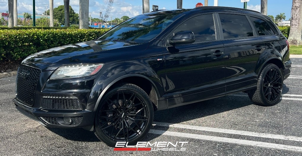 22 Inch Varro VD40X Gloss Black on a 2013 Audi Q7