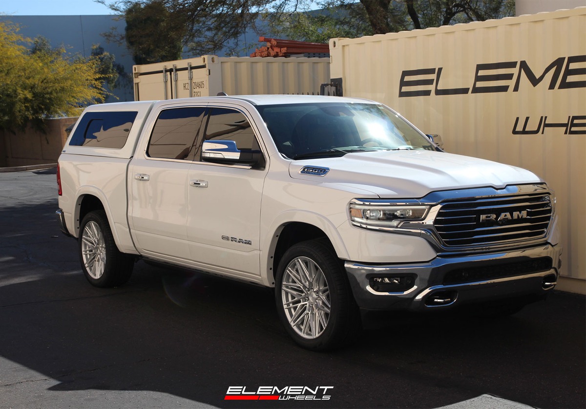 22 inch Vossen HF6-5 Silver Polished on a 2022 Dodge Ram 1500