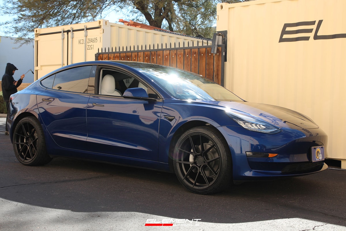 20 inch Staggered Ferrada Forge-8 FR8 Matte Black on a 2019 Tesla Model 3