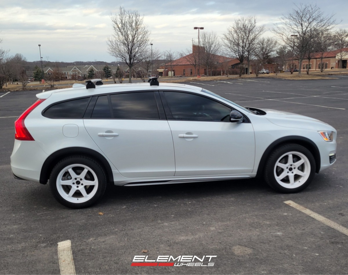 18 inch Vors TR37 in White on a 2016 Volvo S60