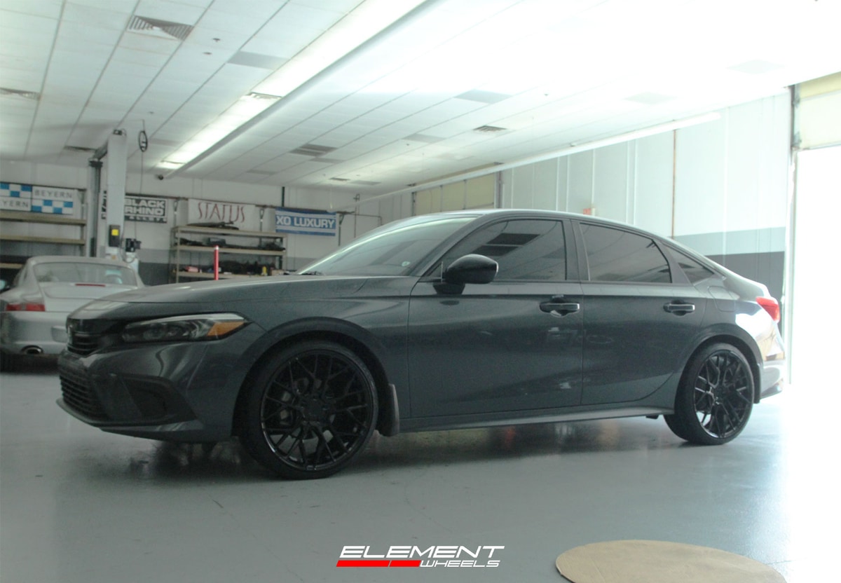 20 inch Variant Radon Gloss Piano Black on a 2022 Honda Civic Sedan