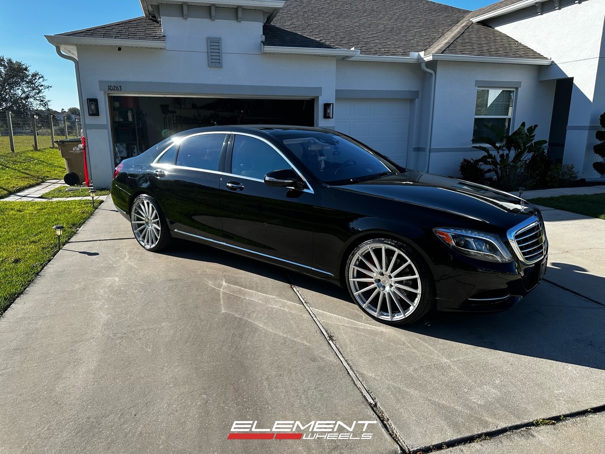 22 inch Staggered Avant Garde M615 in Silver Machined on a 2014 Mercedes Benz S-Class