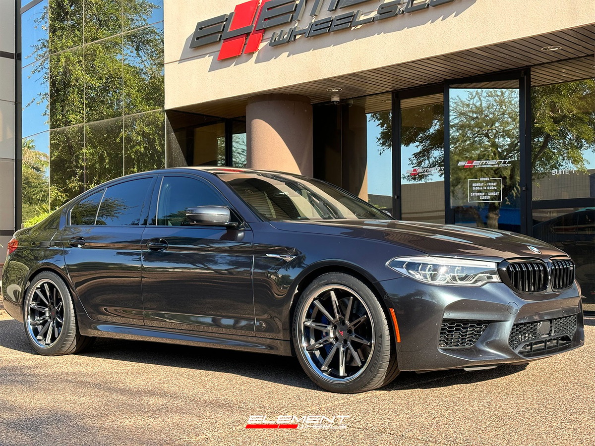 20 inch Staggered Ferrada CM2 Matte Graphite w/ Chrome Lip on a 2018 BMW M5