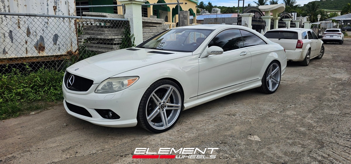 Staggered 22 inch Marquee M5334 Silver Machined on a 2008 Mercedes Benz CL 550