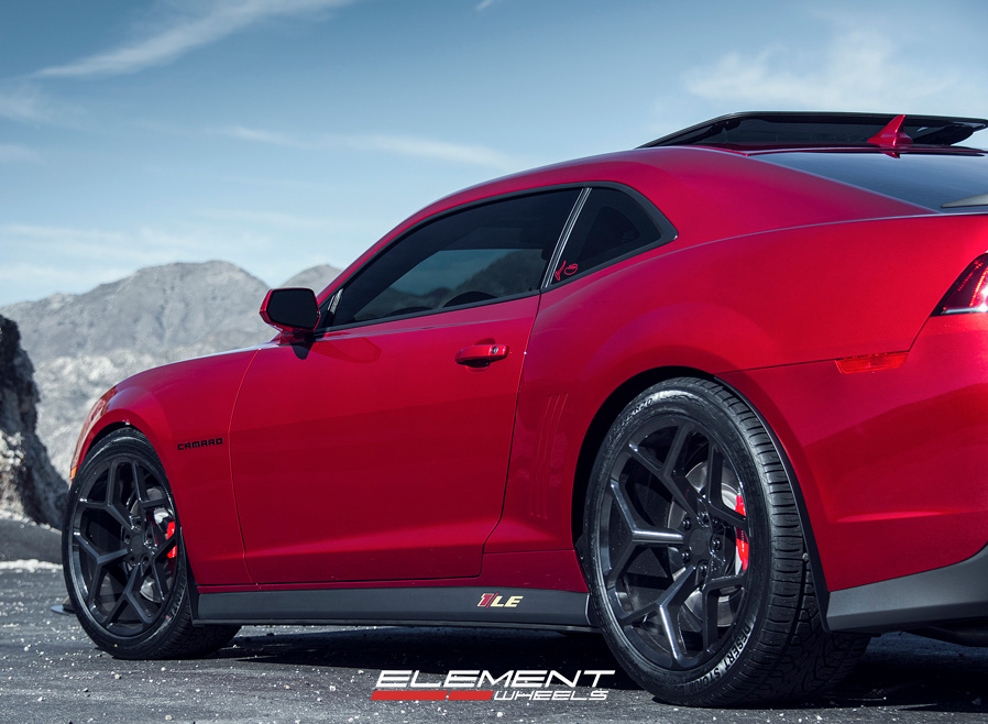 20 inch Staggered MRR 228 Z28 Replica on Chevy Camaro SS w/ Specs